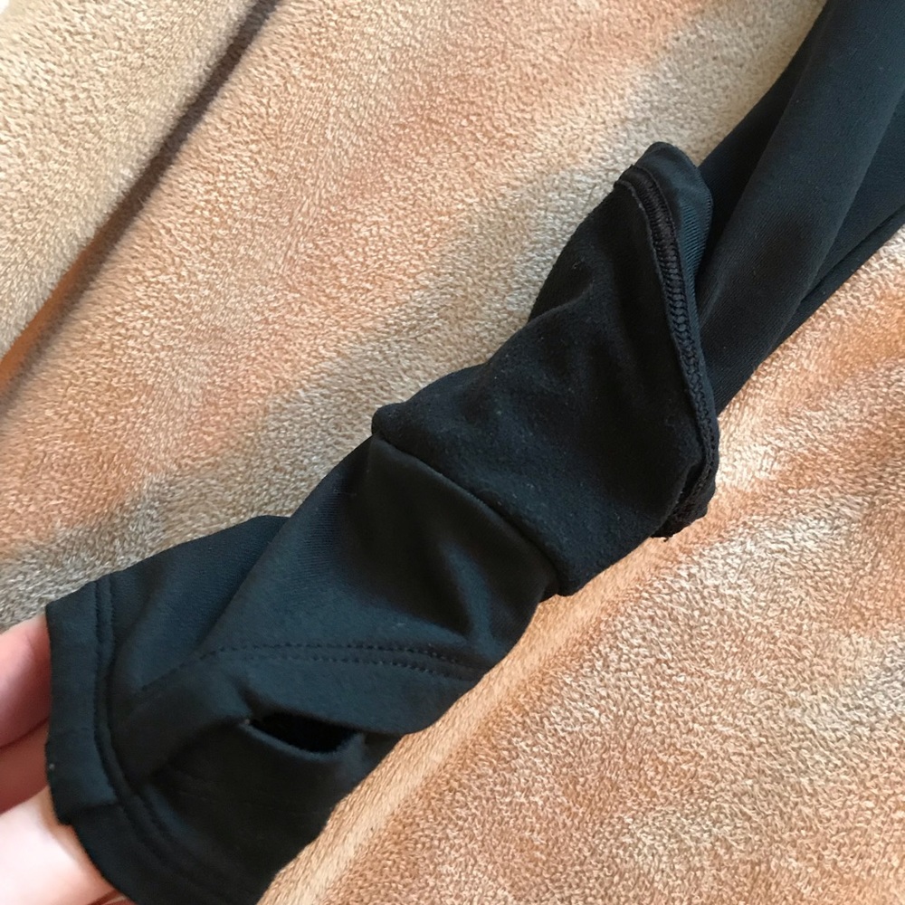 Under armor pullover - Picture 6 of 7